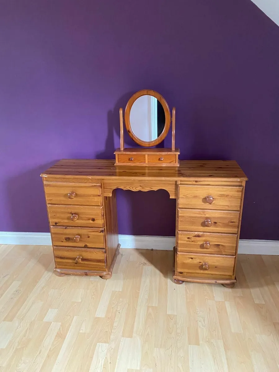 Bedroom furniture - Image 4