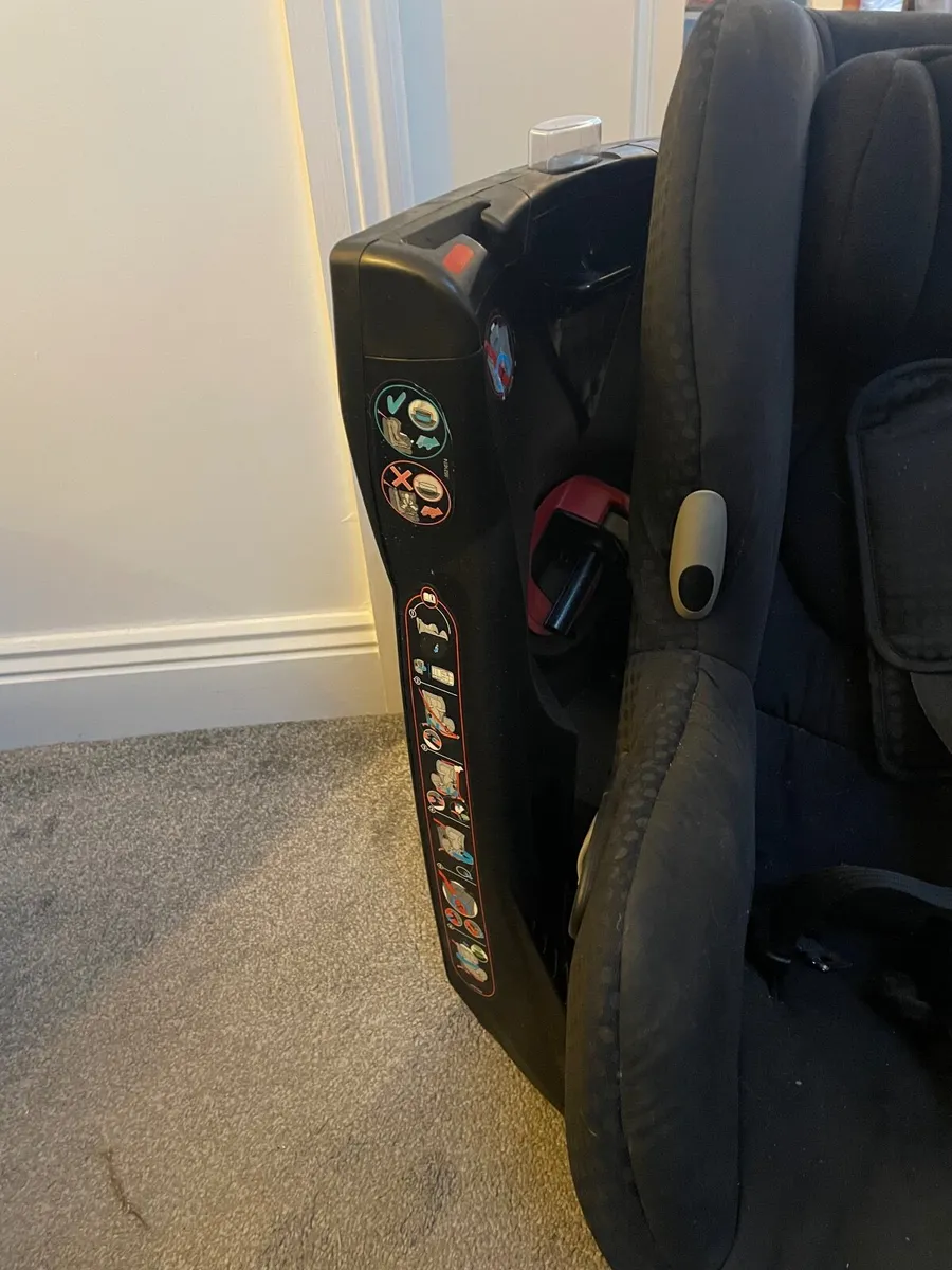 Child’s car seat - Image 4