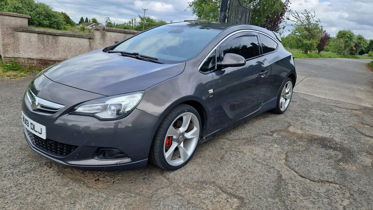 Vauxhall astra GTC. 2.0cdti sri 2013 - Image 1