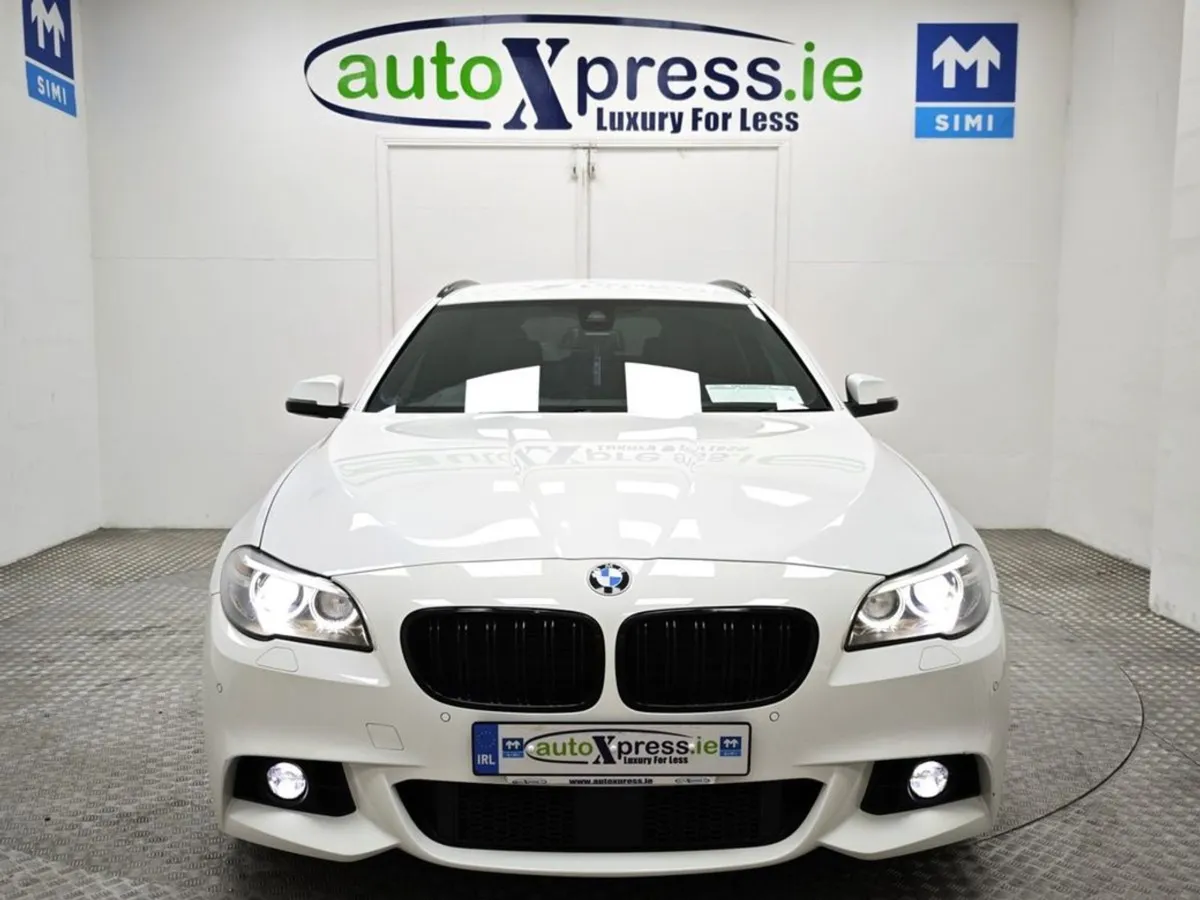 BMW 5 Series 523 D Touring Automatic  Reversing C - Image 3