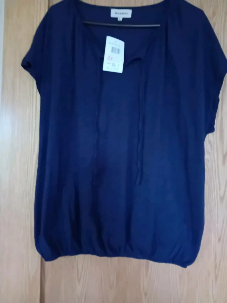 Ladies Top -Size Large - Image 3
