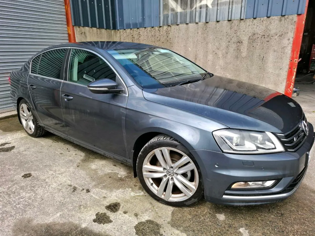 Passat 2.0tdi RLine 6 Speed Manual - Image 2