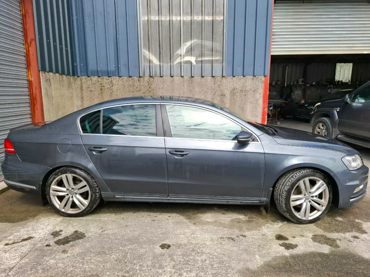 Passat 2.0tdi RLine 6 Speed Manual - Image 3