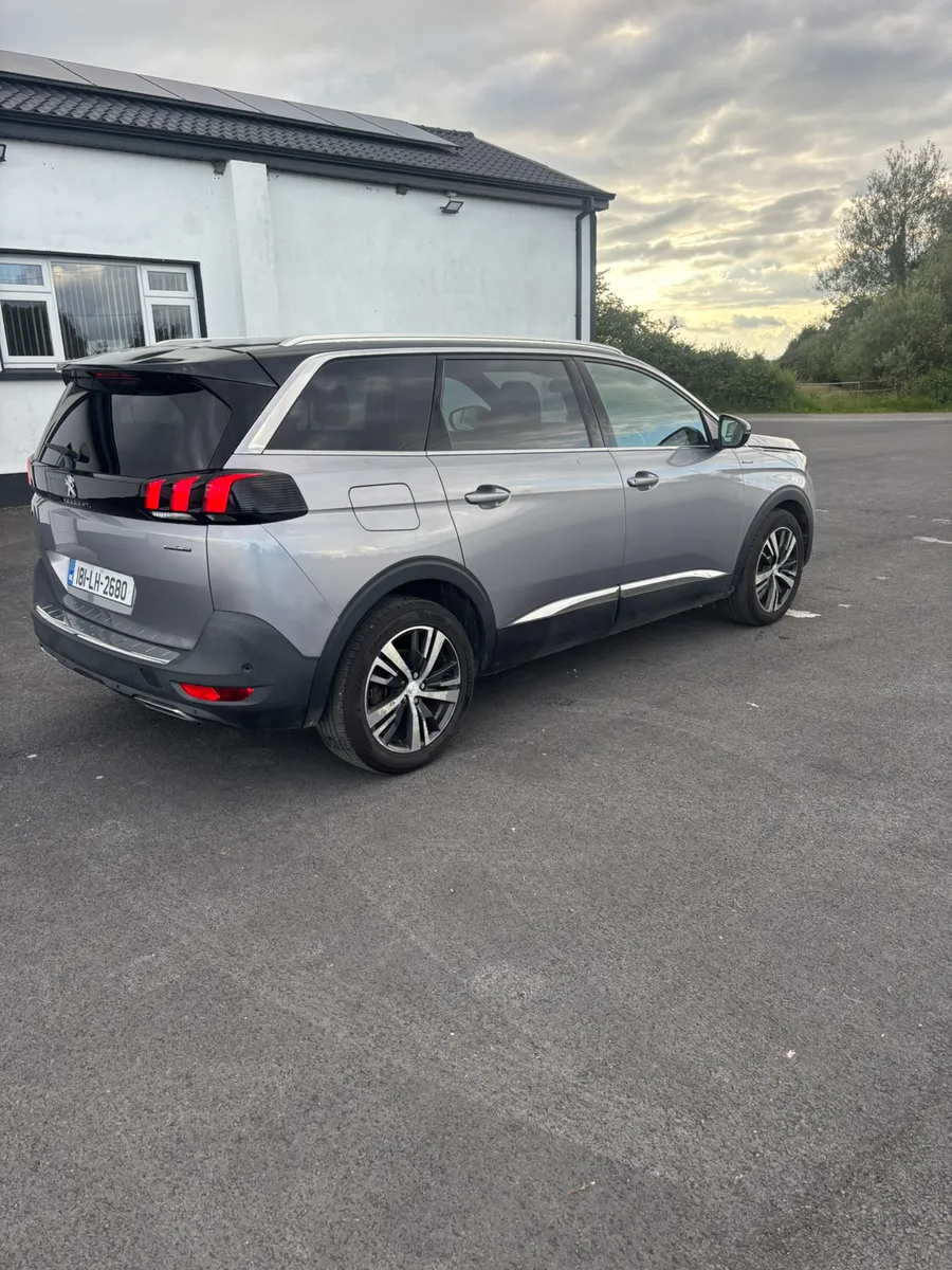 Peugeot 5008 gt line - Image 2