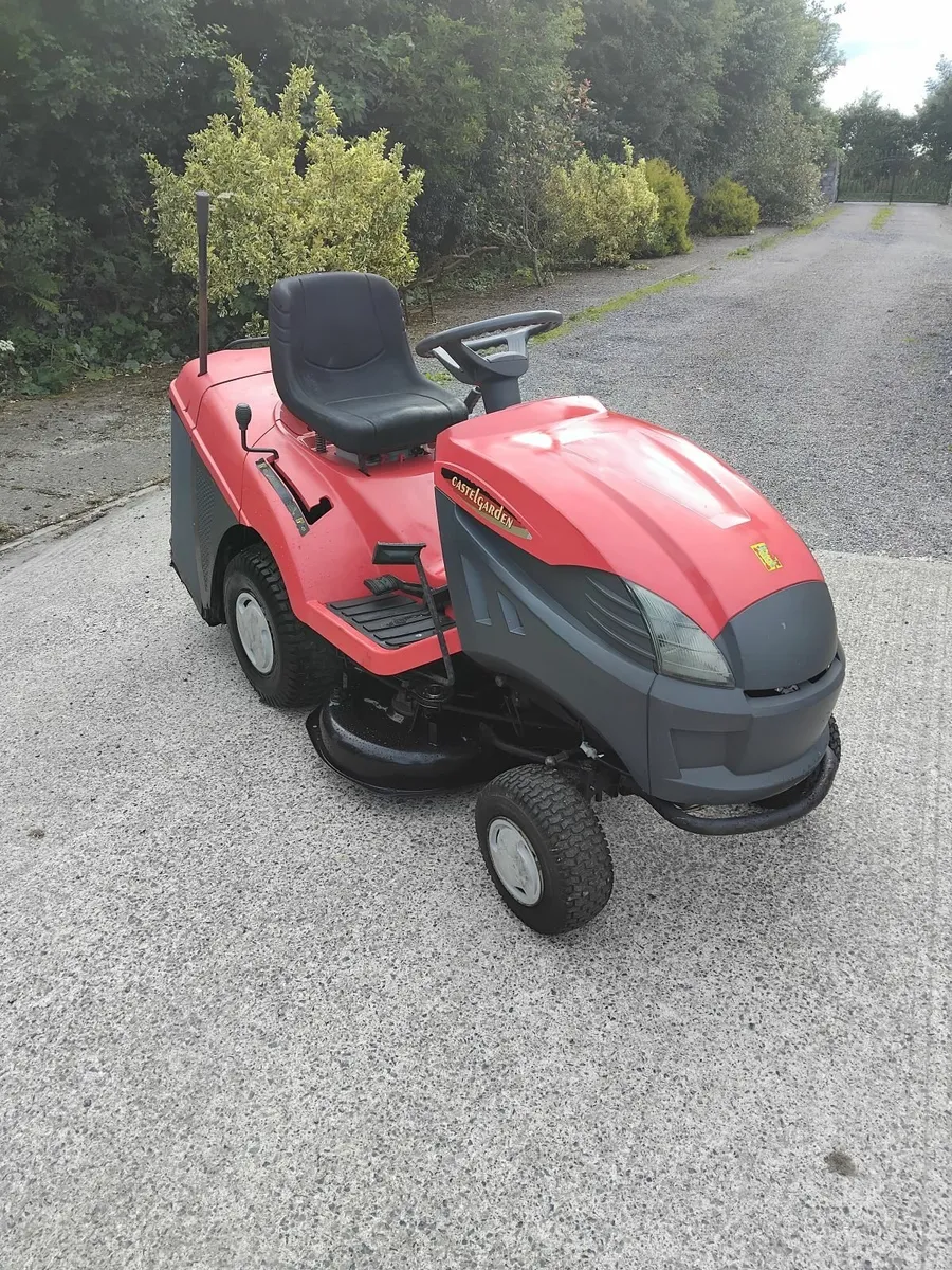 Castelgarden mower 13.5hp hydrostatic - Image 4