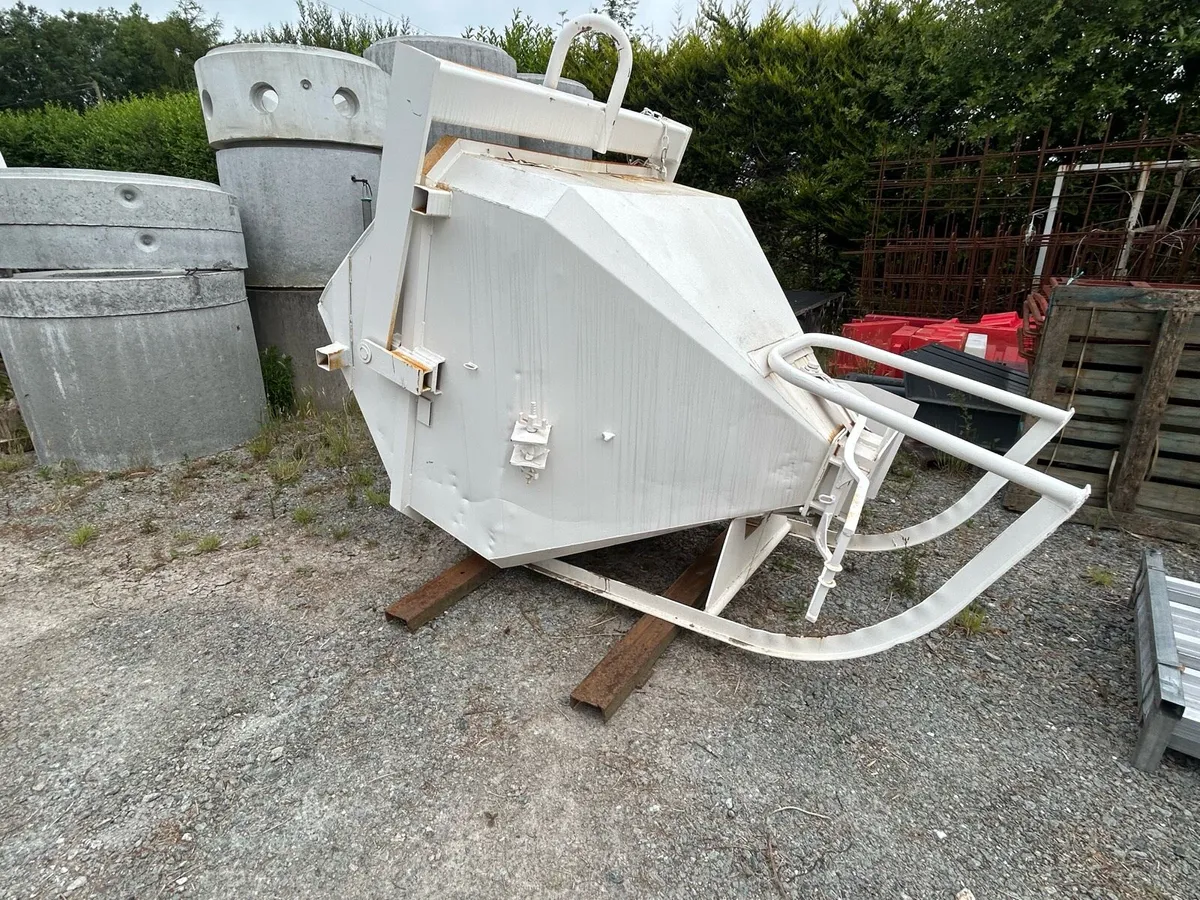 Concrete Skip - Image 1