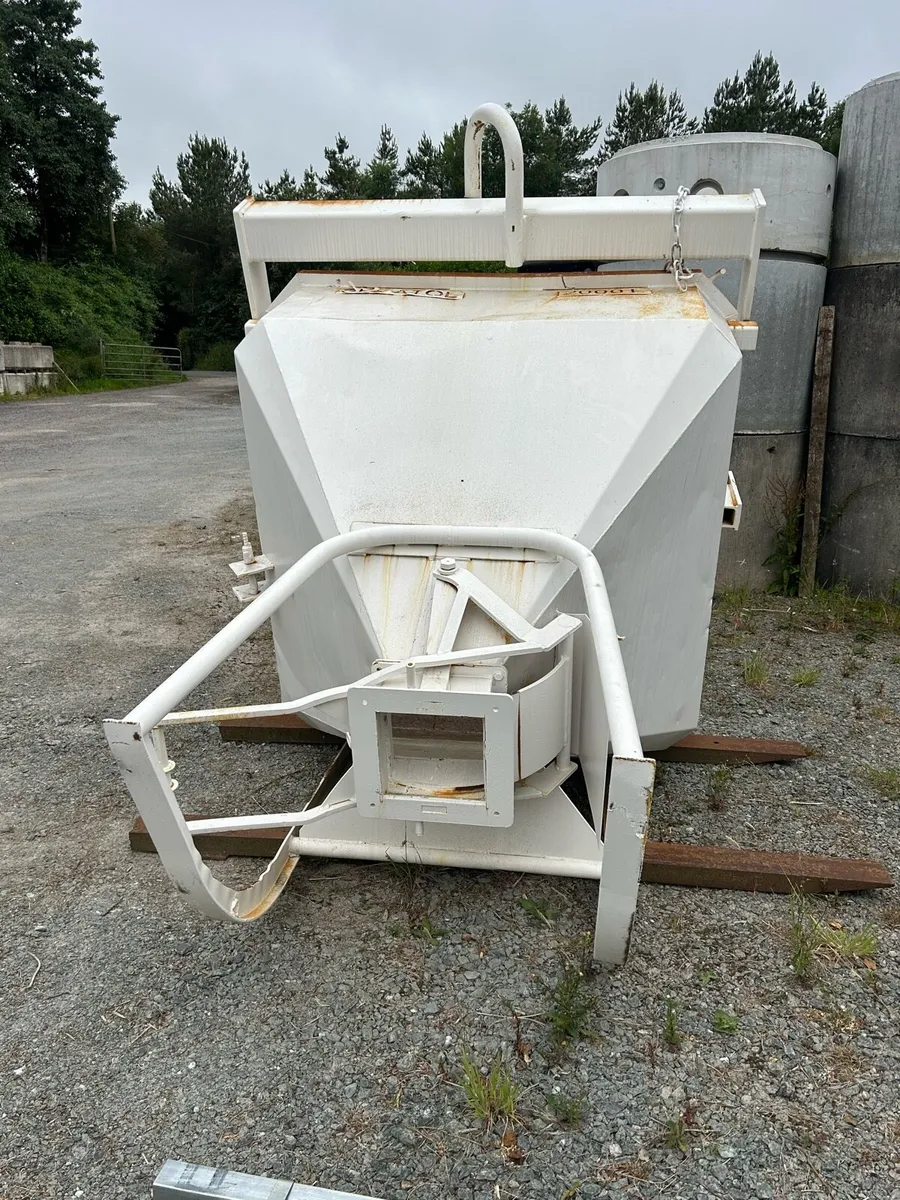 Concrete Skip - Image 2