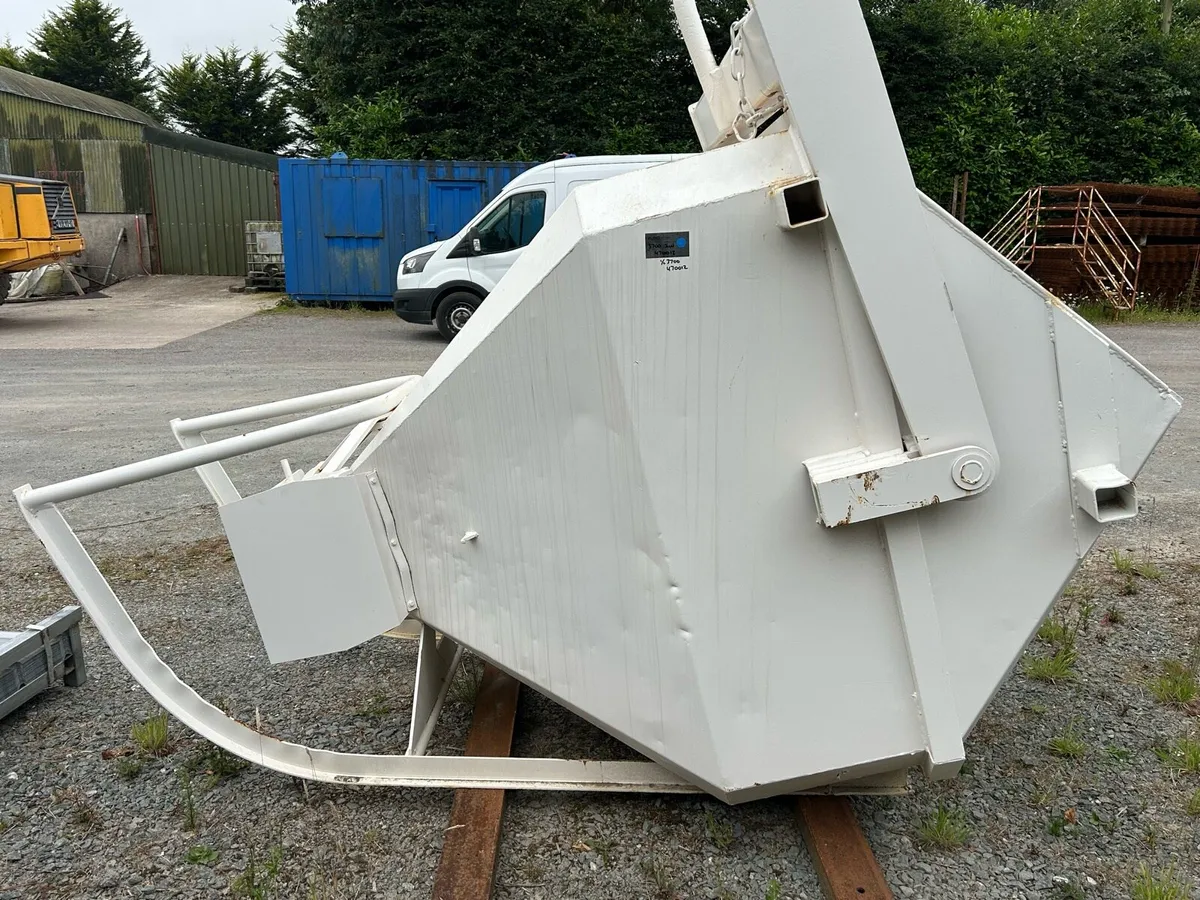Concrete Skip - Image 3