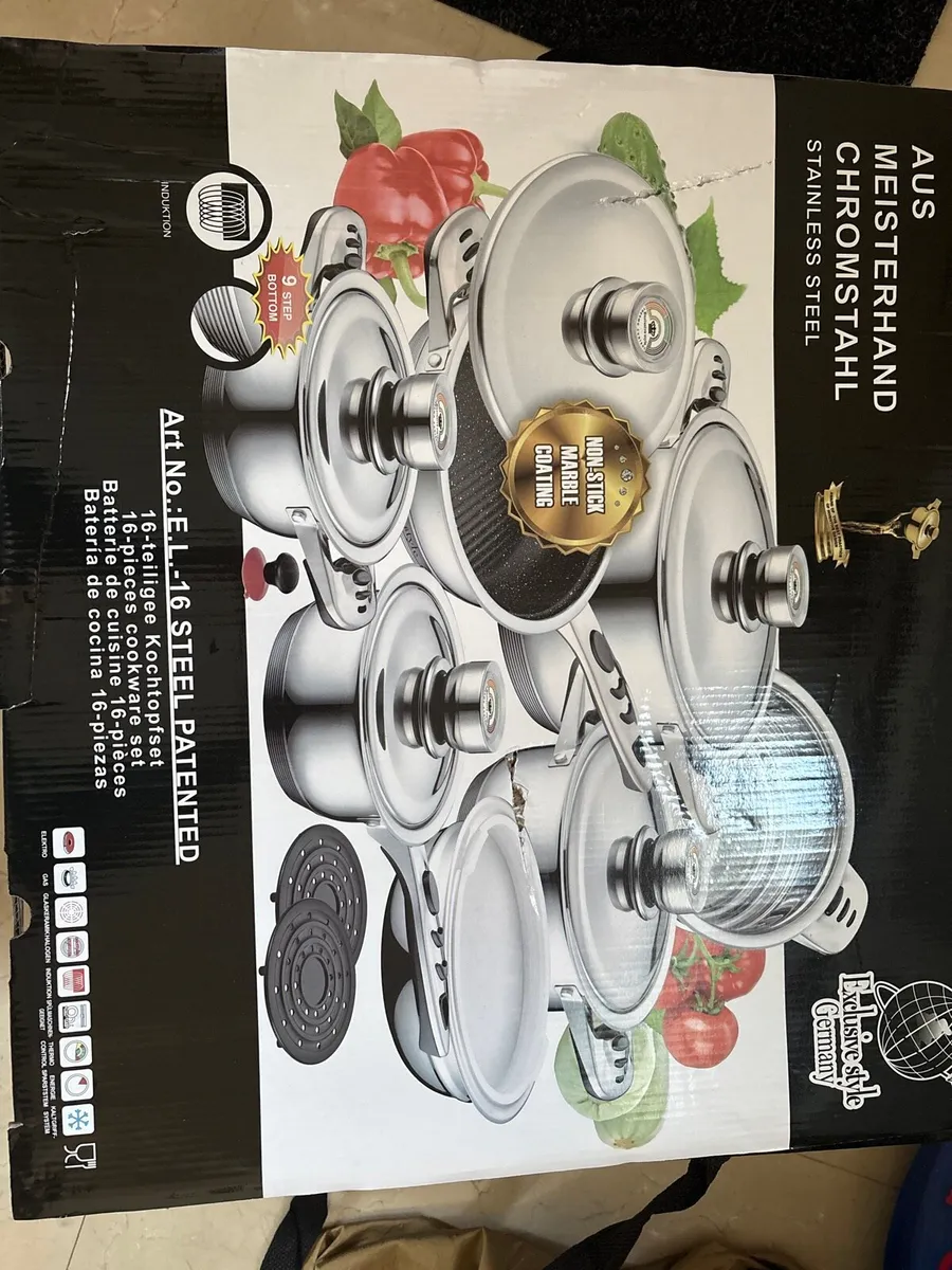 Kitchenware pots and pans - Image 1