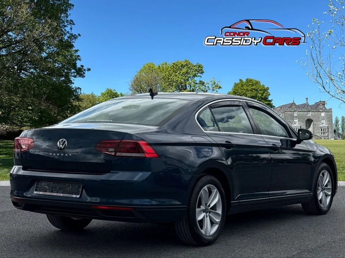 Volkswagen Passat SE NAV TDI - Image 2