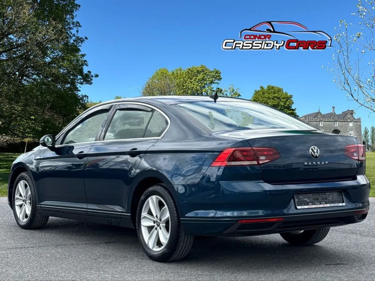 Volkswagen Passat SE NAV TDI - Image 3