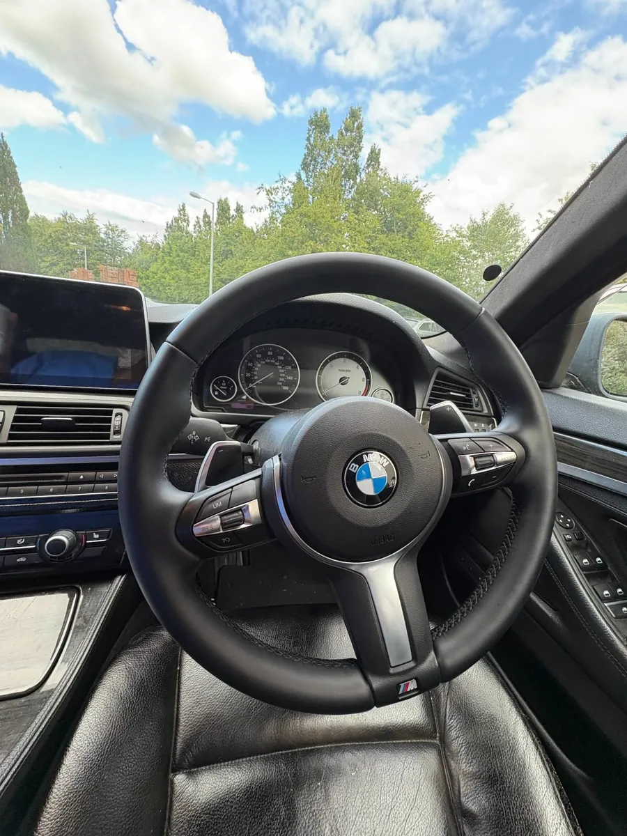 BMW 5-Series 2011 msport steering wheel - Image 2
