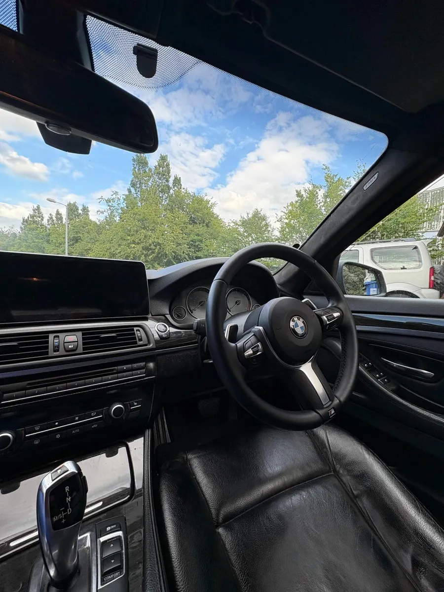 BMW 5-Series 2011 msport steering wheel - Image 3