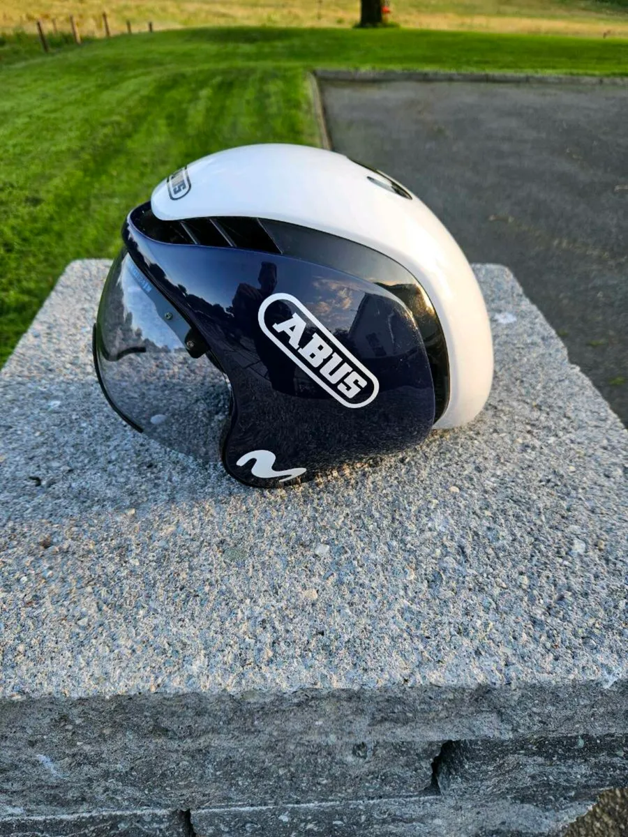 Abus Gamechanger TT helmet - Image 1