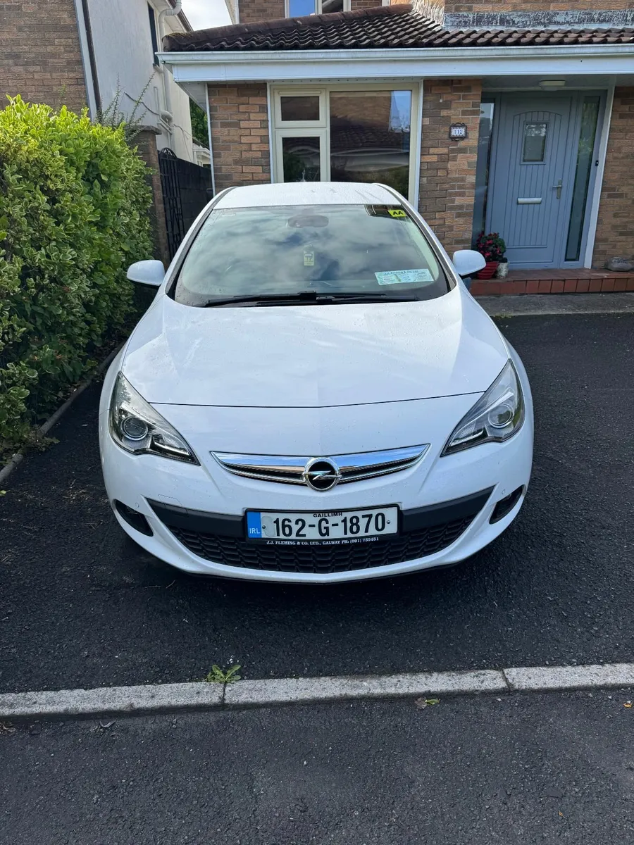 Opel Astra 2016 - Image 1