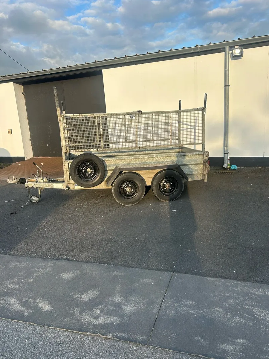 8”2 x4”2 ft indespension double axle braked - Image 1