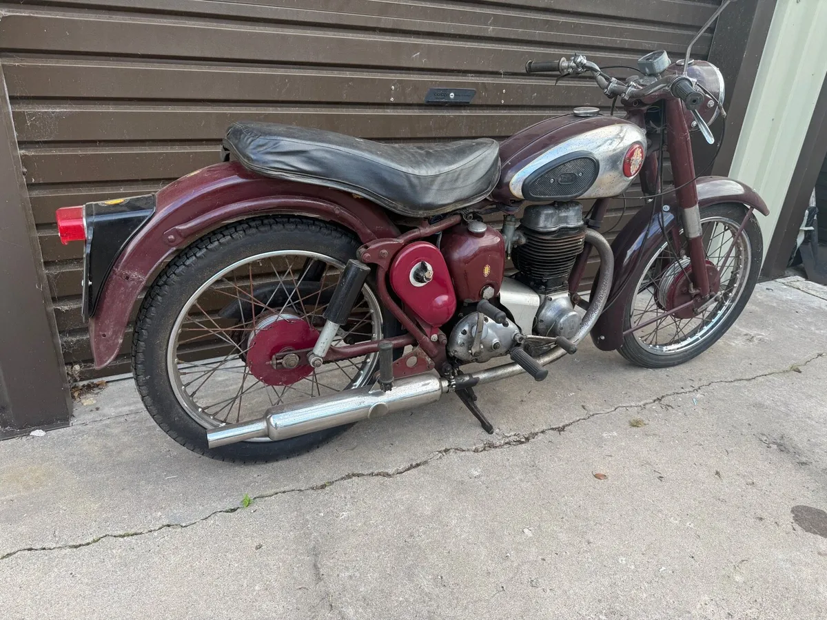 1961 BSA C12 250CC Bike - Image 3