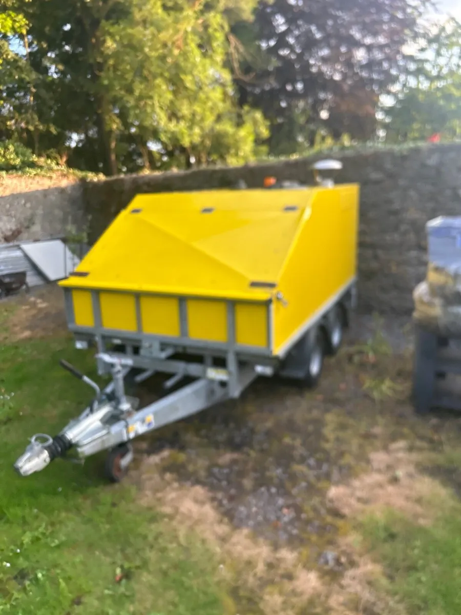 Ivor Williams box trailer in excellent condition - Image 2