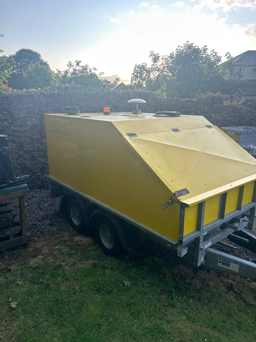 Ivor Williams box trailer in excellent condition - Image 4