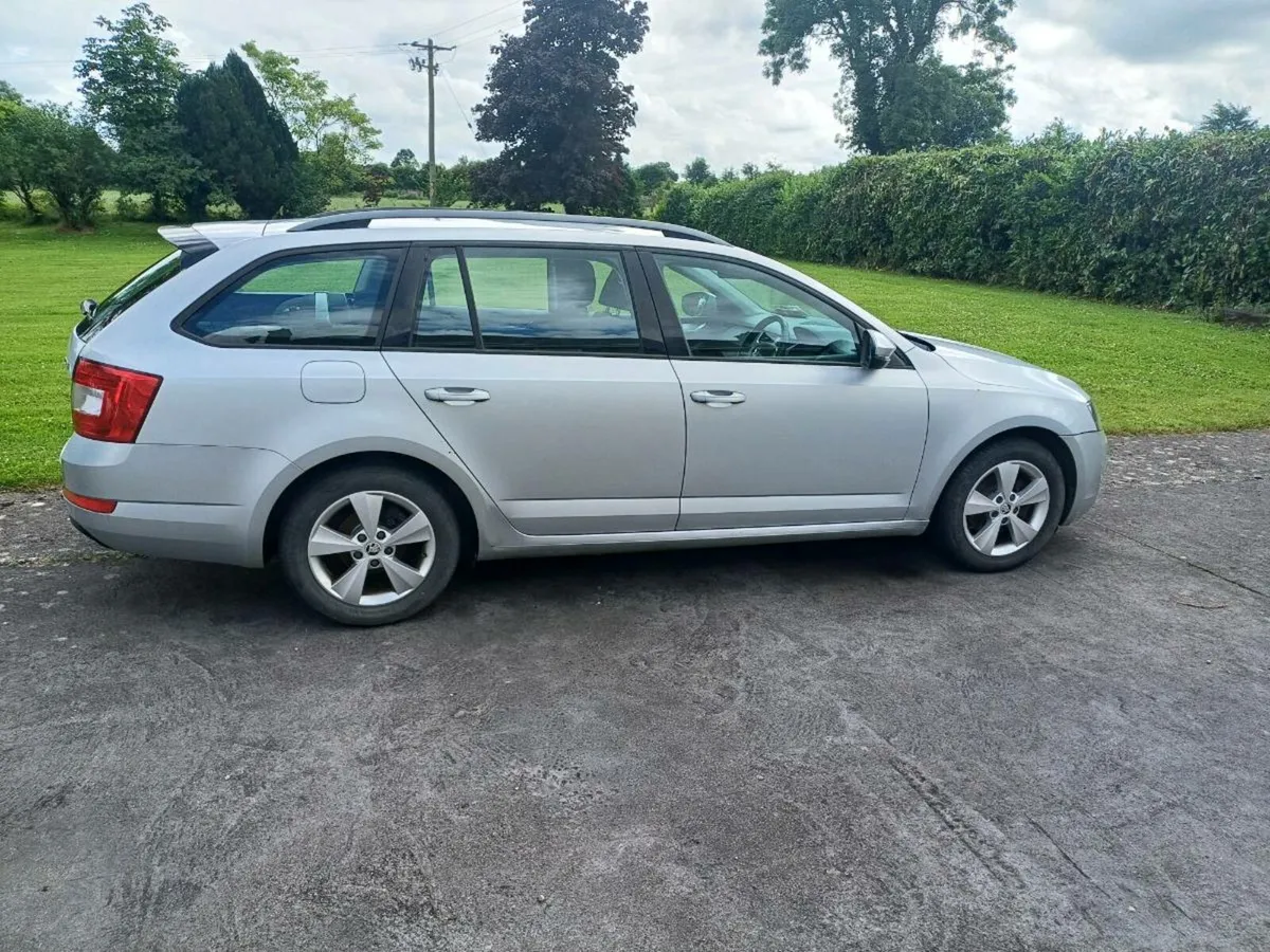 Skoda octavia combi 1.6TD - Image 1