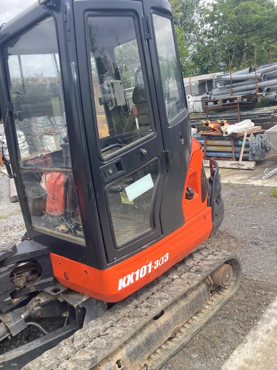Kubota KX015-4 excavator - Image 4
