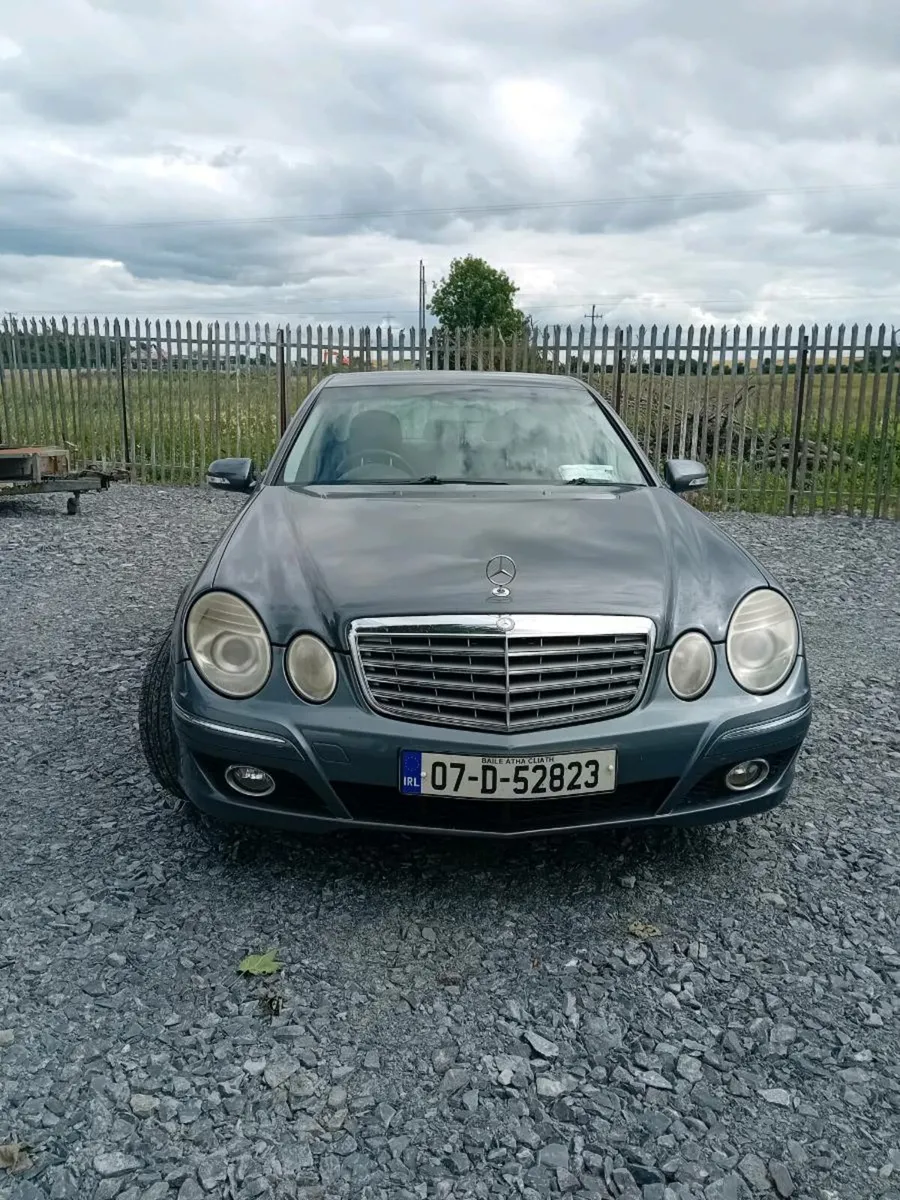 Mercedes E200 - Image 2