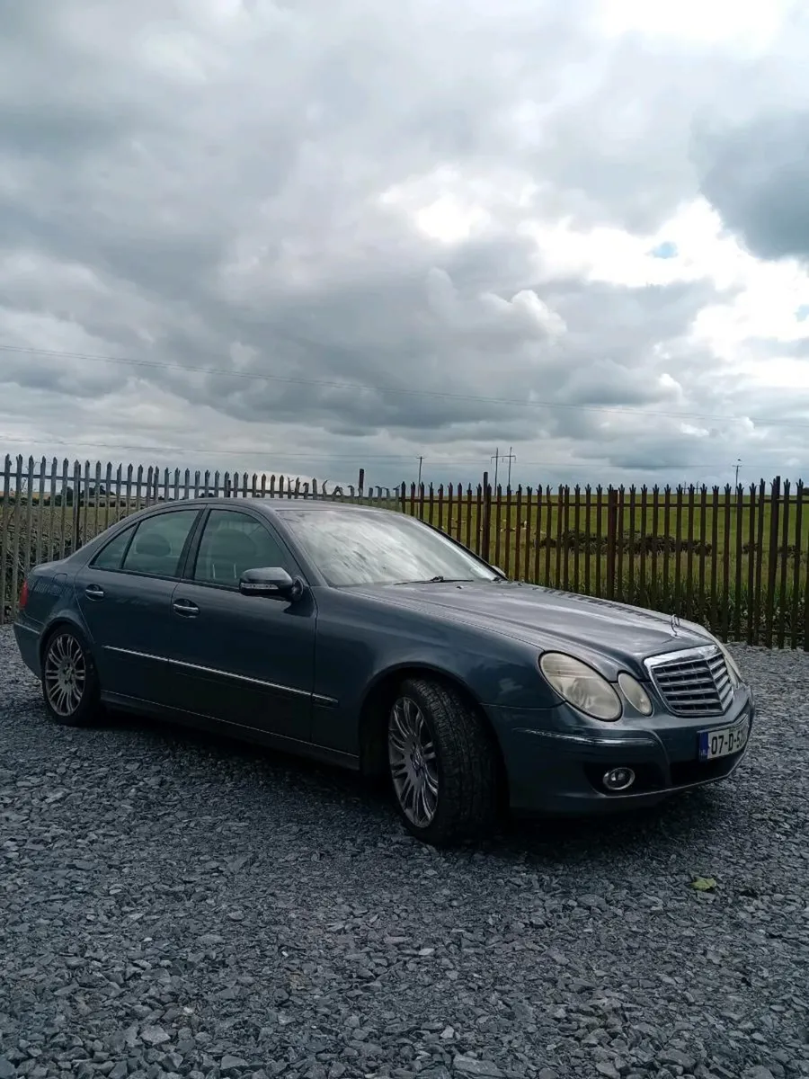 Mercedes E200 - Image 3