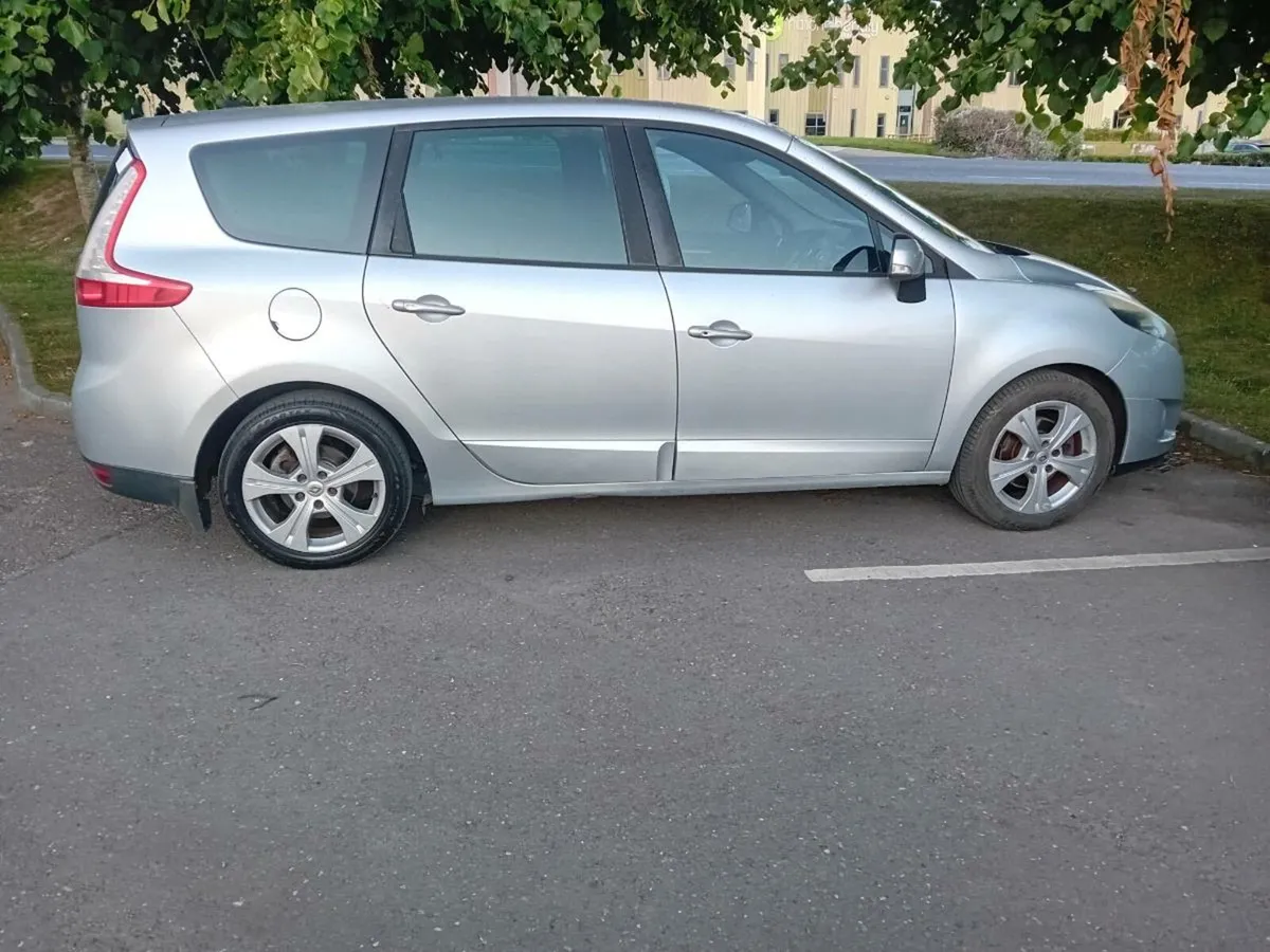 2010 grand scenic 7 seater nctd and taxed - Image 4