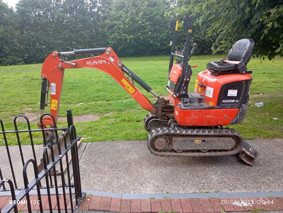 Mini digger - Image 1