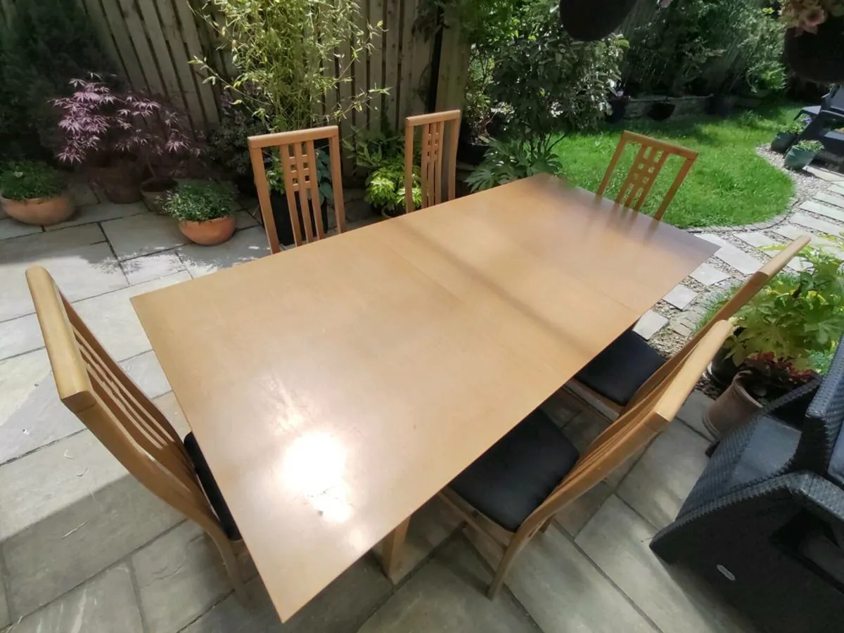 Kitchen dining table - Image 1