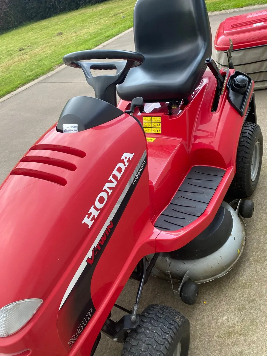 Ride on lawnmover - Image 1