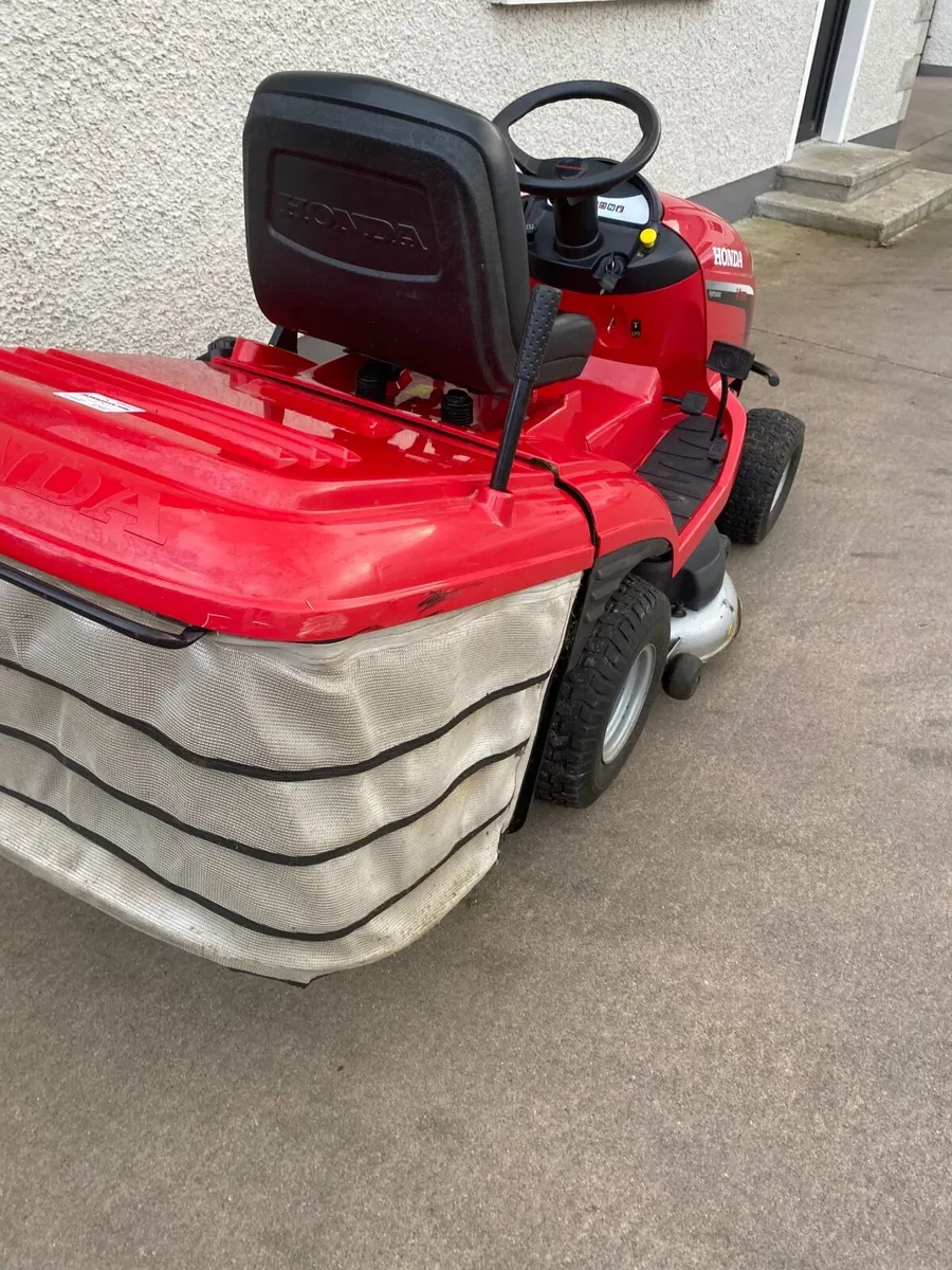 Ride on lawnmover - Image 4