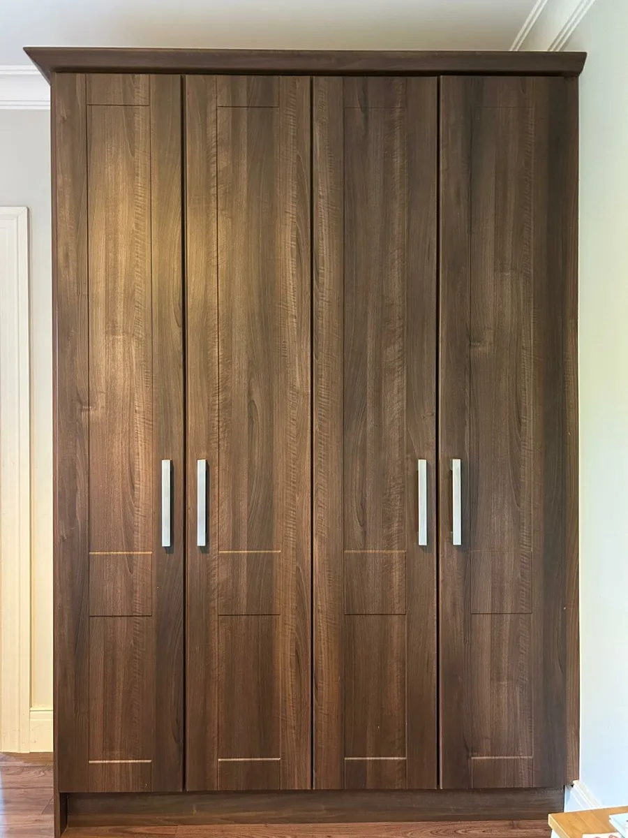 Wardrobe - Image 3
