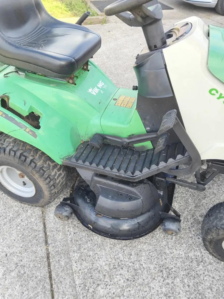 Viking mower 17.5hp hydrostatic running 💯 - Image 3