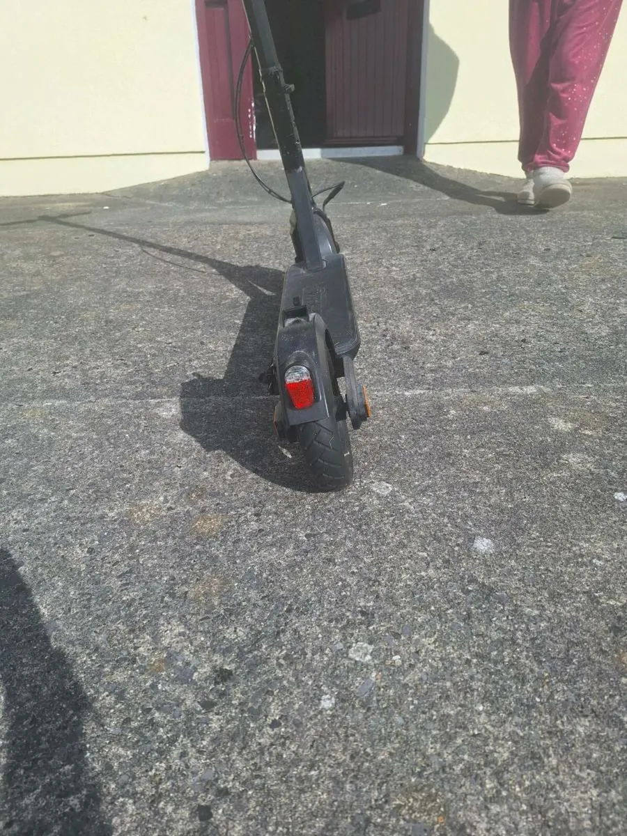 Electric scooter - Image 4