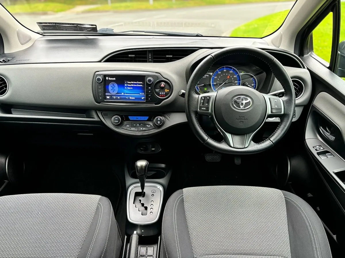 Toyota Yaris Hybrid 1.4 Automatic VVTI Sport - Image 4