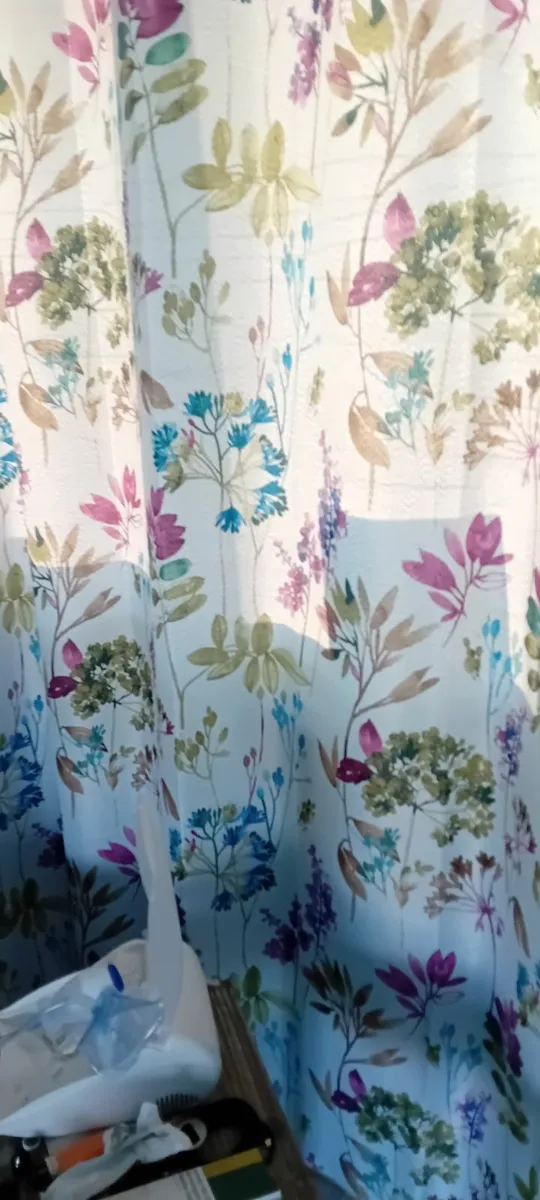 Curtains 6 pairs 66 x 90 - Image 1