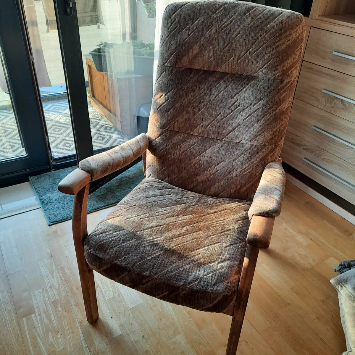 Armchair - Image 1