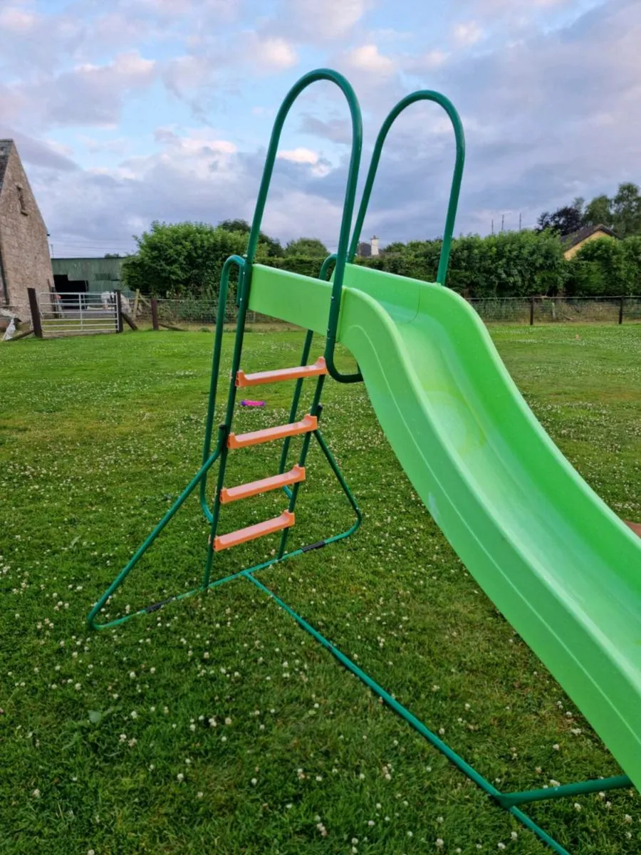 10ft Double Wave Slide €120 - Image 3