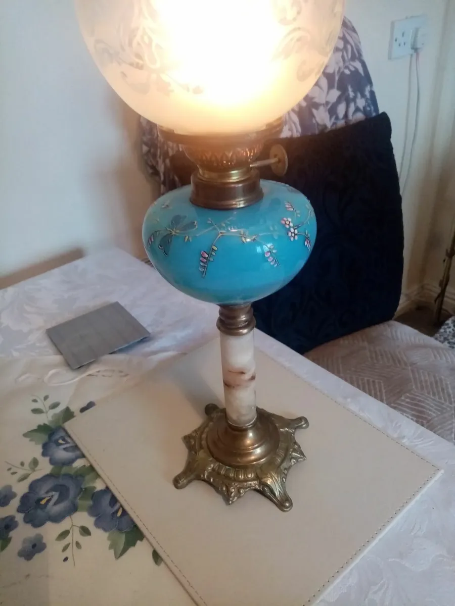 Victorian French oil lamp - Image 2