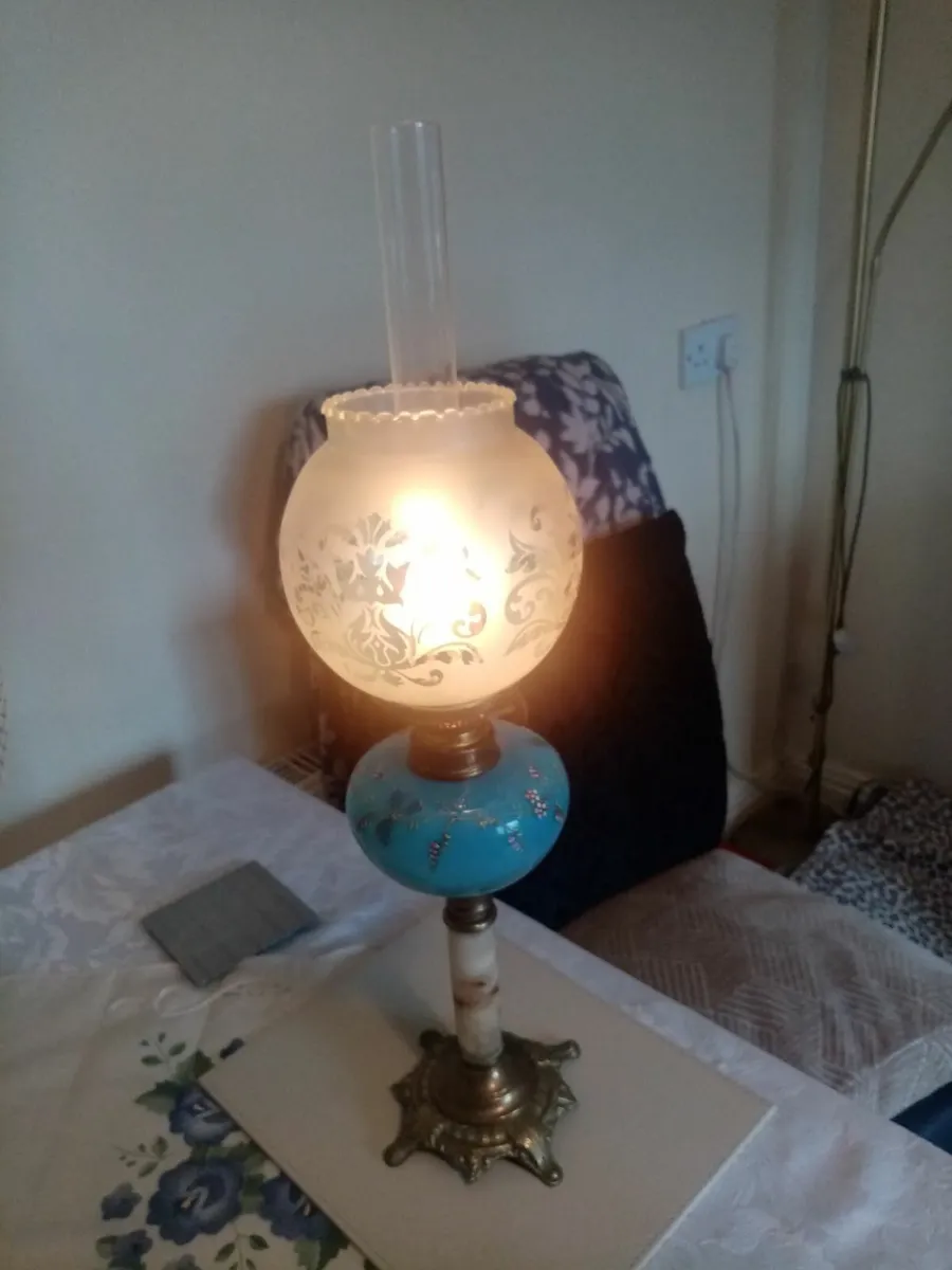 Victorian French oil lamp - Image 3
