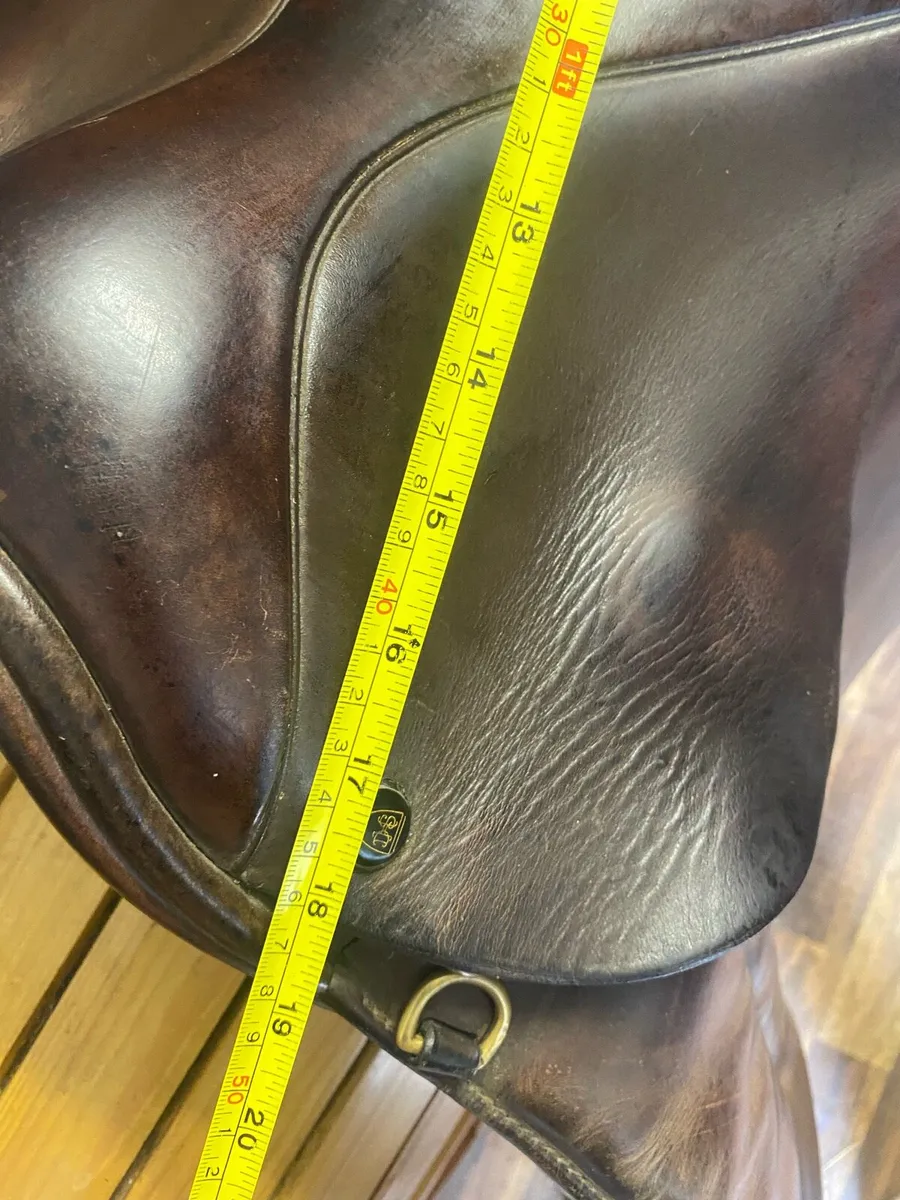 Derby house brown Leather saddle - Image 2