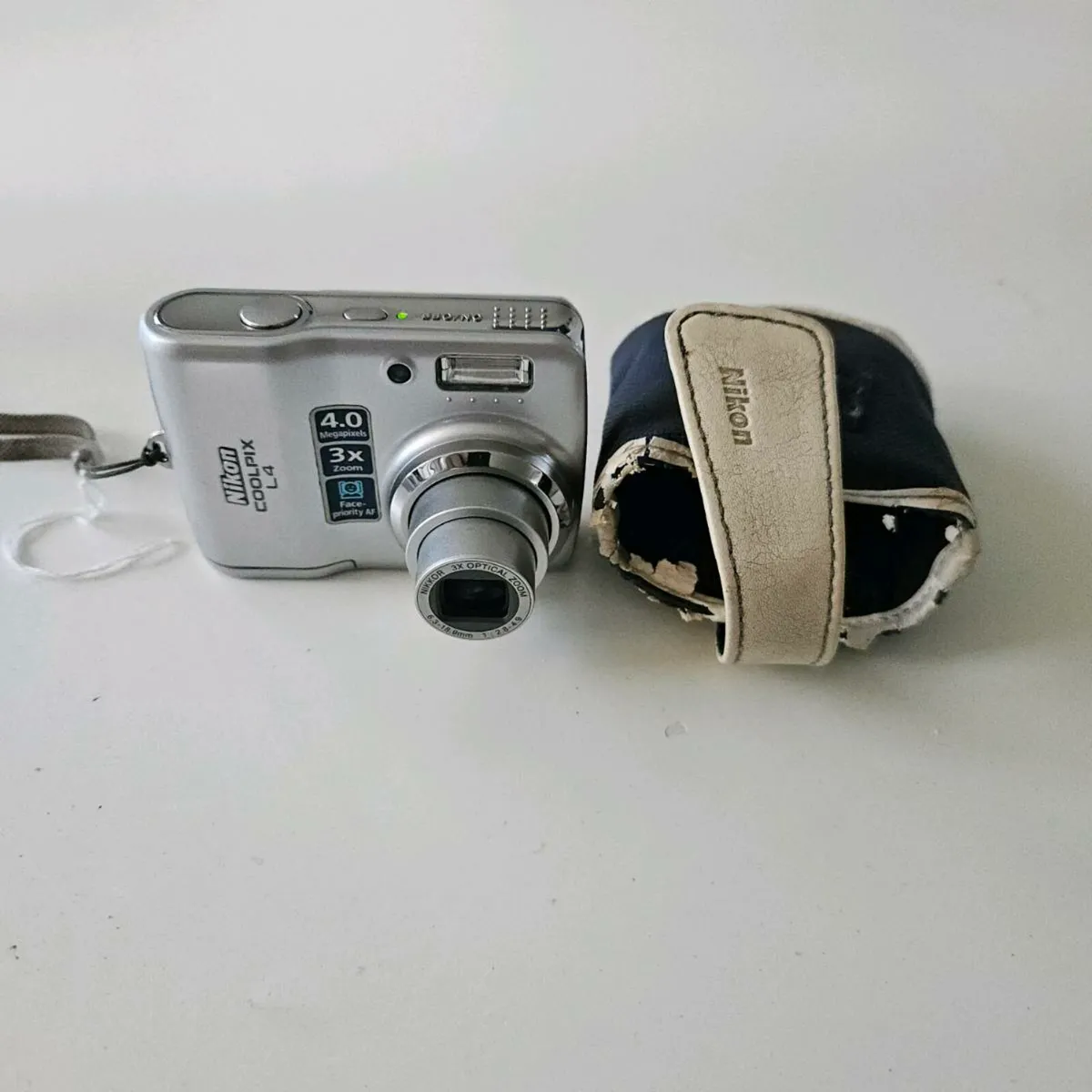 Nikon coolpix l4 digital camera - Image 1