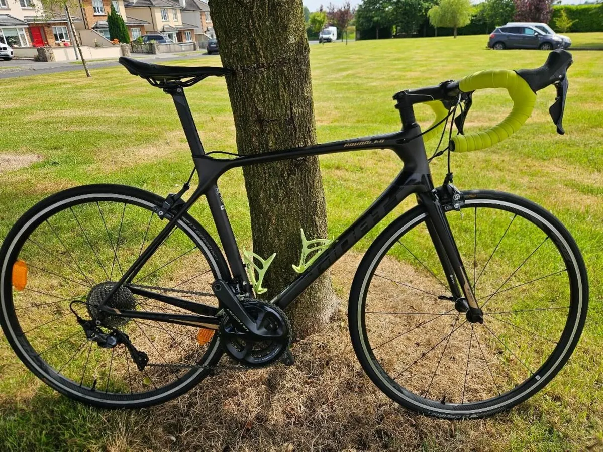 Giant TCR Advanced 1 Road Bike - Image 1