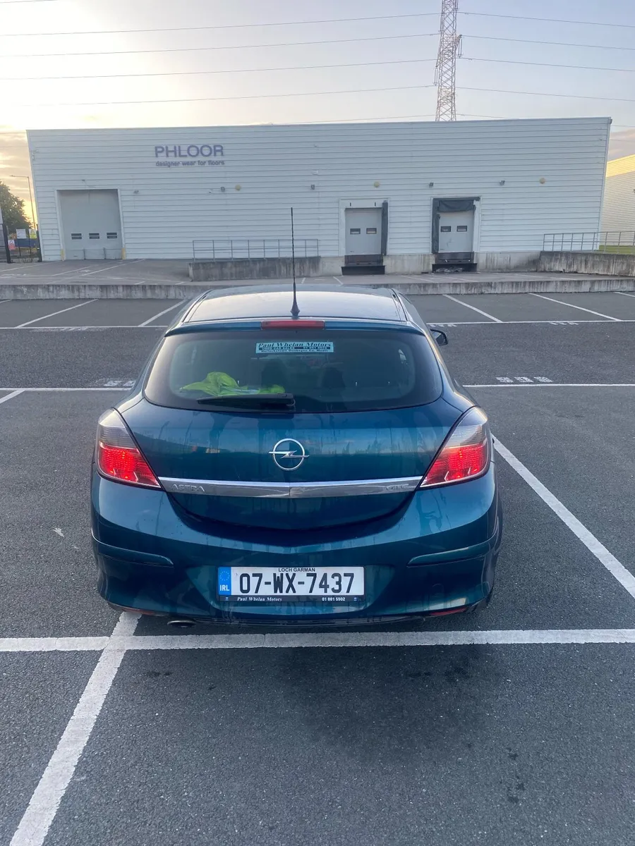 Opel Astra SXI 1.6 - Image 1