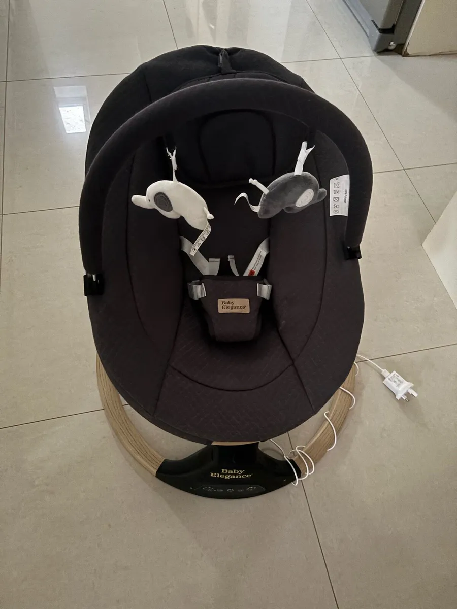 Baby swing - Image 1