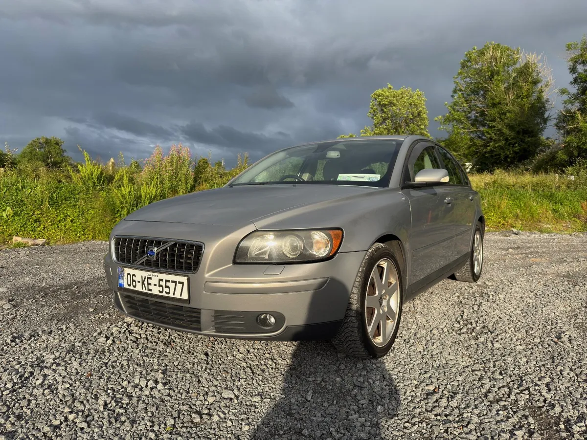 WITH NEW NCT VERY CLEAN VOLO S40 1,6D SE 4DR - Image 2