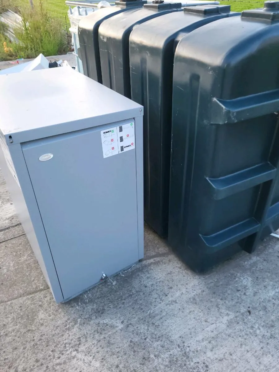 Grant vortex 26kw condensing oil boiler and tank - Image 1