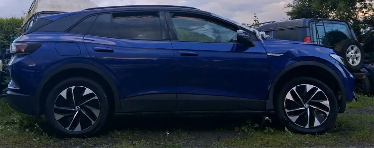 2023 VOLKSWAGEN ID4 - Image 2