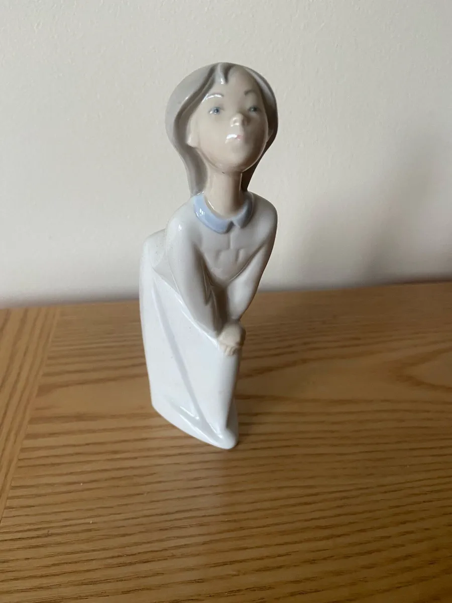 Lladro figurine - Image 1